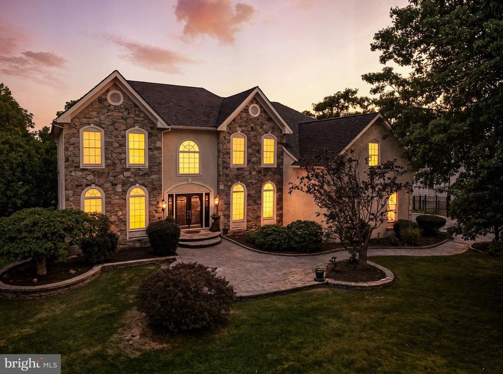 33 THOMAS SPEAKMAN DR, Glen Mills, PA 19342