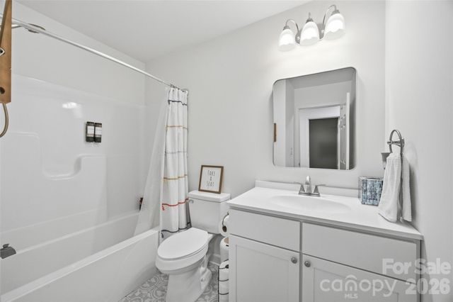 1003 Adams Street, Statesville, NC 28677
