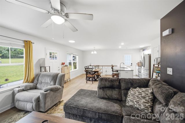 1003 Adams Street, Statesville, NC 28677