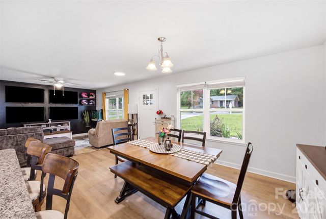 1003 Adams Street, Statesville, NC 28677