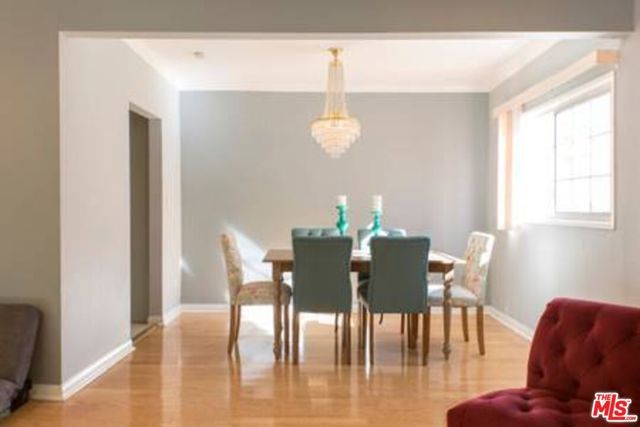 5049 SERRANIA Avenue, Woodland Hills (los Angeles), CA 91364