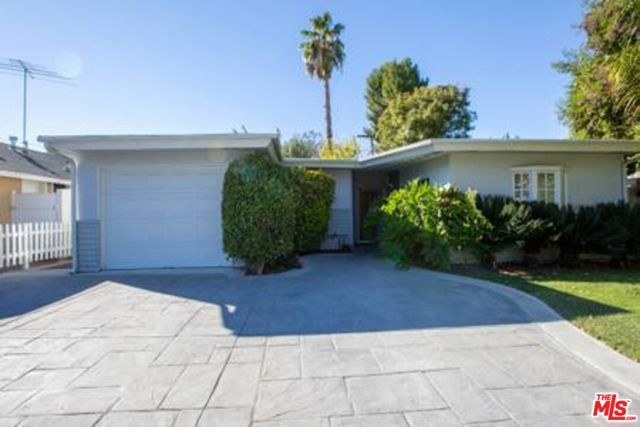 5049 SERRANIA Avenue, Woodland Hills (los Angeles), CA 91364