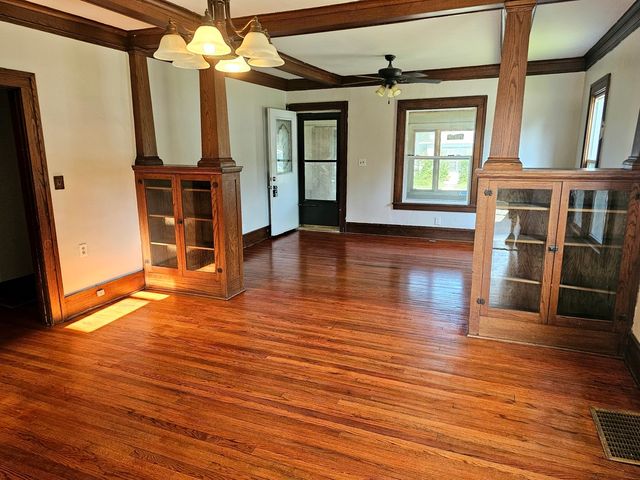 1701 28th Street, Rock Island, IL 61201