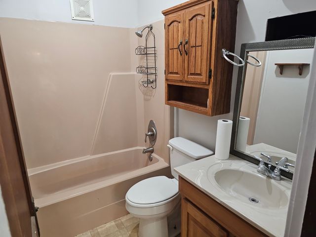 1701 28th Street, Rock Island, IL 61201