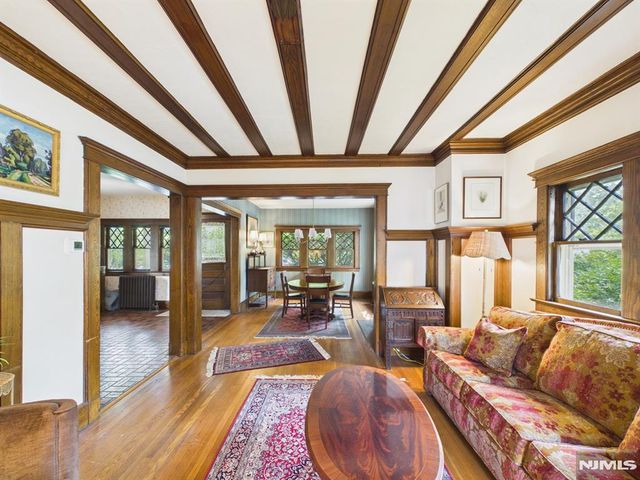 41 Randolph Place, Ridgewood, NJ 07450