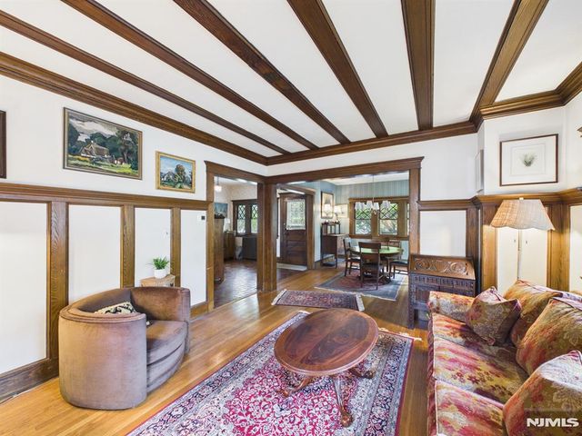 41 Randolph Place, Ridgewood, NJ 07450