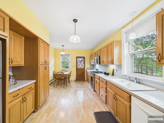 41 Randolph Place, Ridgewood, NJ 07450