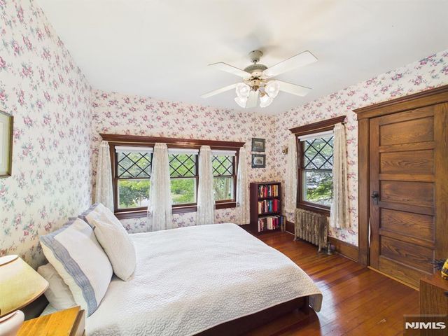 41 Randolph Place, Ridgewood, NJ 07450