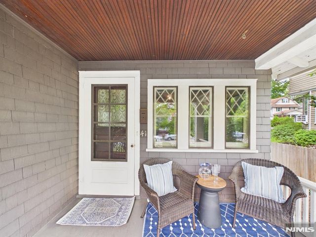 41 Randolph Place, Ridgewood, NJ 07450