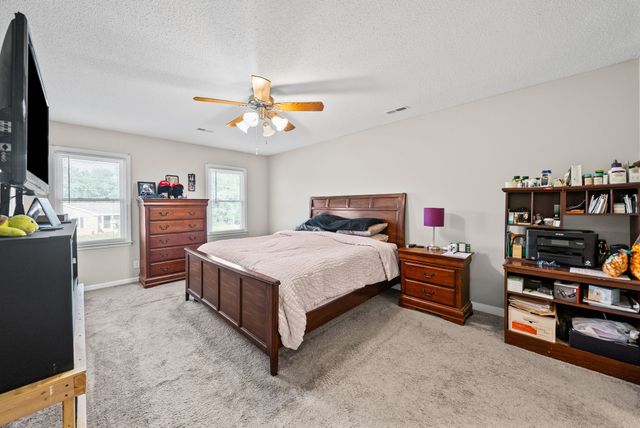 3311 Mallard Dr, Clarksville, TN 37042