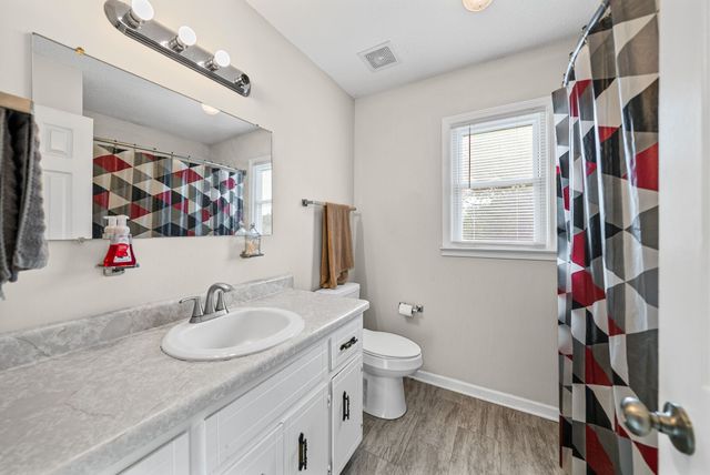 3311 Mallard Dr, Clarksville, TN 37042