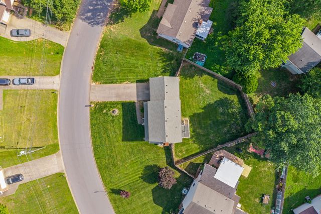 3311 Mallard Dr, Clarksville, TN 37042