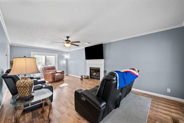 3311 Mallard Dr, Clarksville, TN 37042