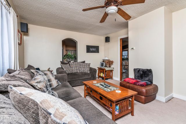 31 Corning Street, Colonie, NY 12205