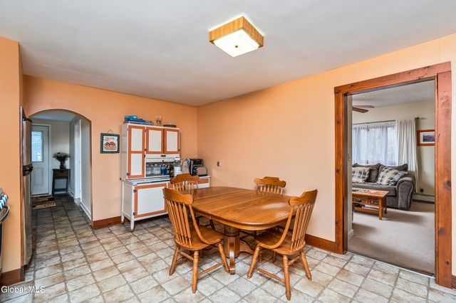 31 Corning Street, Colonie, NY 12205