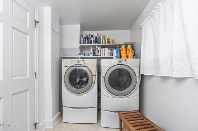 31 Corning Street, Colonie, NY 12205