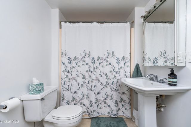 31 Corning Street, Colonie, NY 12205