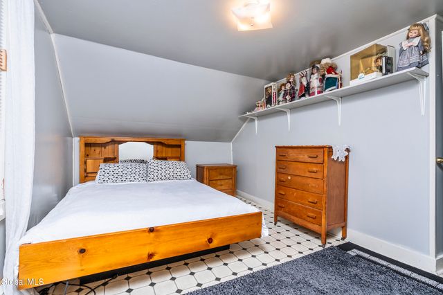 31 Corning Street, Colonie, NY 12205