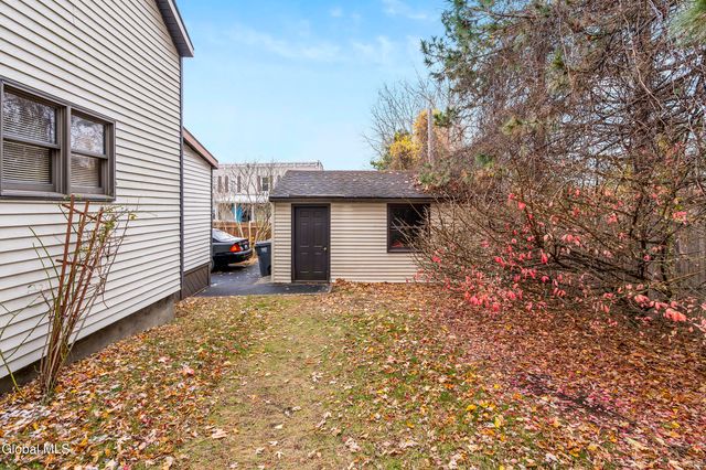 31 Corning Street, Colonie, NY 12205