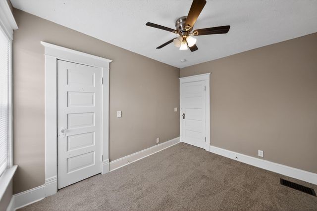 2410 AVENUE A, Council Bluffs, IA 51501