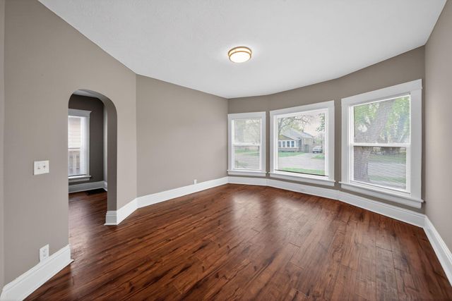 2410 AVENUE A, Council Bluffs, IA 51501