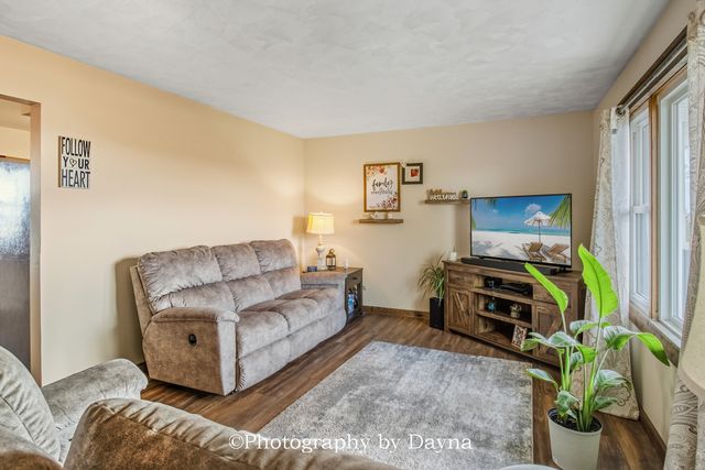 7621 E 3000s Road, St. Anne, IL 60964