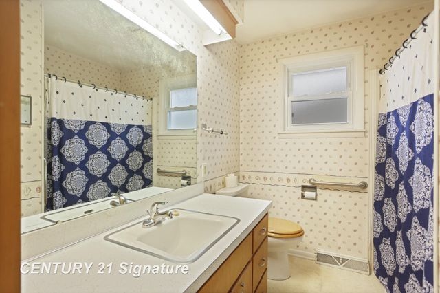 3030 Brockton Place, Saginaw, MI 48602