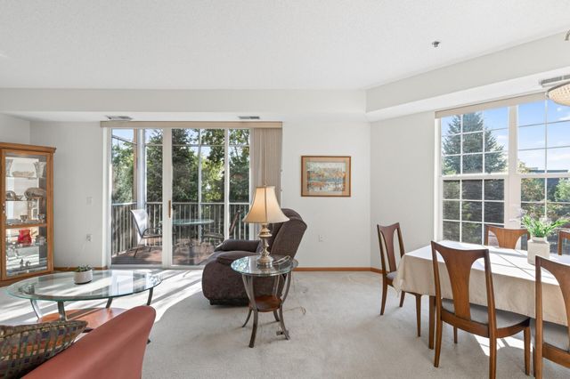 15001 Burnhaven Drive 216, Burnsville, MN 55306