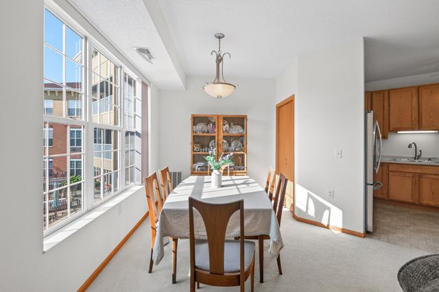 15001 Burnhaven Drive 216, Burnsville, MN 55306