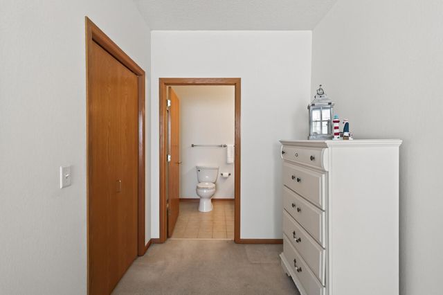 15001 Burnhaven Drive 216, Burnsville, MN 55306