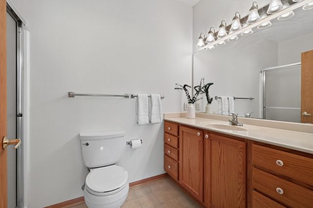 15001 Burnhaven Drive 216, Burnsville, MN 55306