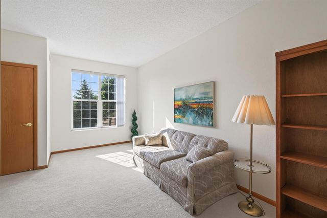 15001 Burnhaven Drive 216, Burnsville, MN 55306