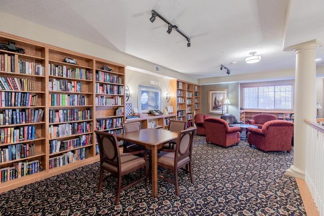 15001 Burnhaven Drive 216, Burnsville, MN 55306