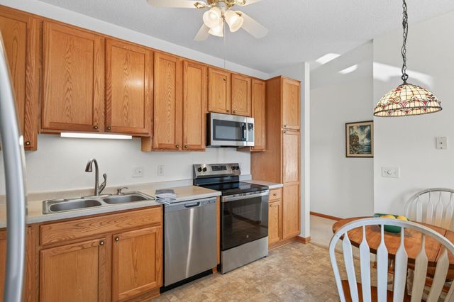 15001 Burnhaven Drive 216, Burnsville, MN 55306