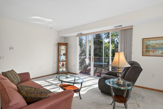 15001 Burnhaven Drive 216, Burnsville, MN 55306