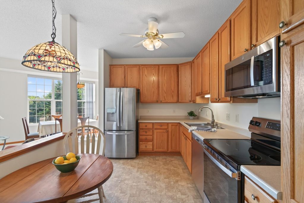 15001 Burnhaven Drive 216, Burnsville, MN 55306 — photo 2