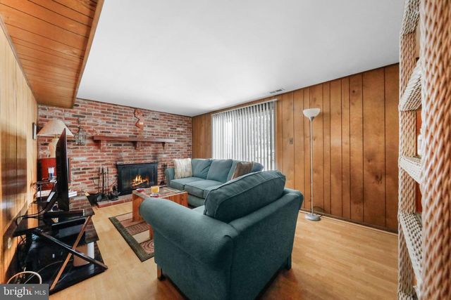 4 BRIGHTON CT, Westampton, NJ 08060