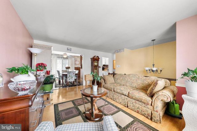 4 BRIGHTON CT, Westampton, NJ 08060