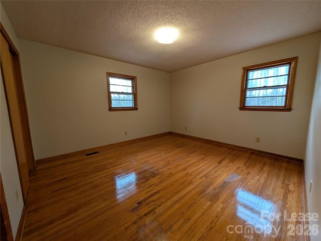 805 Edgewood Road, Bessemer City, NC 28016