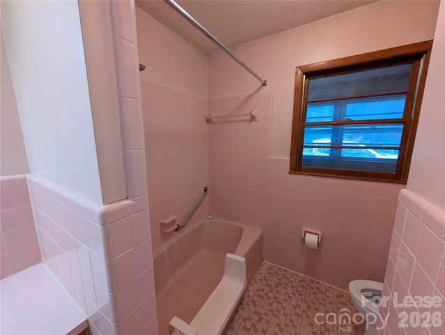 805 Edgewood Road, Bessemer City, NC 28016