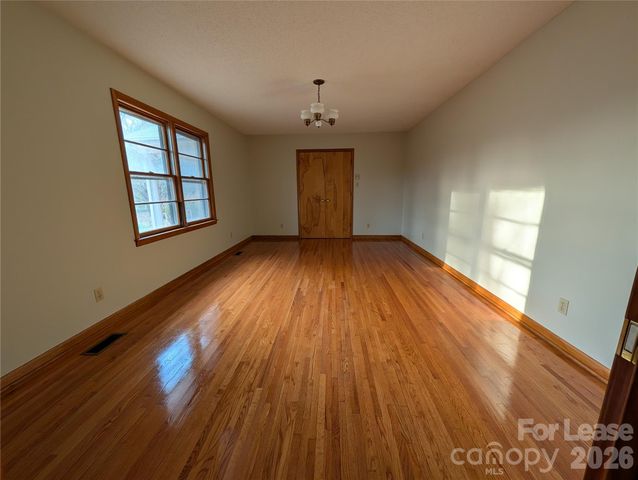 805 Edgewood Road, Bessemer City, NC 28016