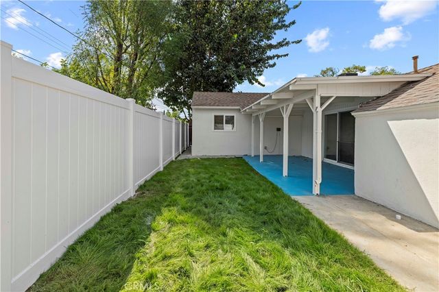 7420 Caldus Avenue, Van Nuys, CA 91406