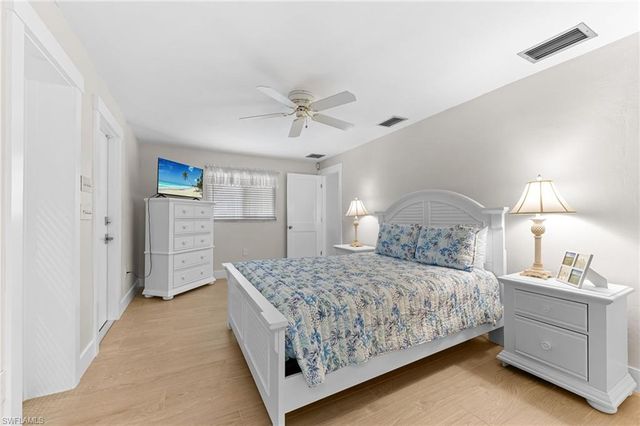 2151 Cape WAY, North Fort Myers, FL 33917