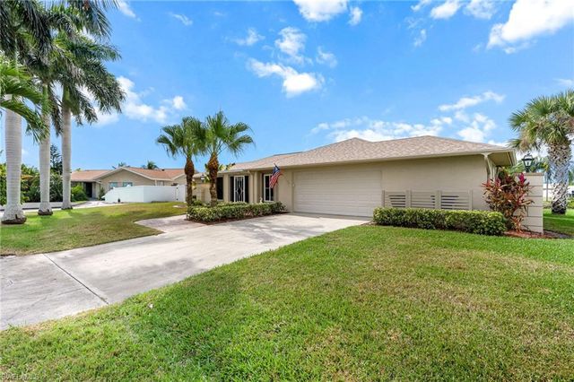 2151 Cape WAY, North Fort Myers, FL 33917