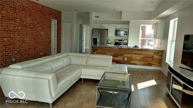 829 N Pennsylvania Street 2B, Indianapolis, IN 46204