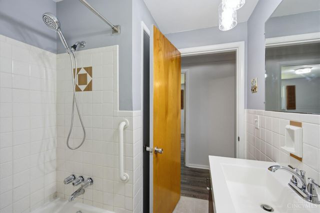 5779 Wolfpen Pleasant Hill Road, Miami Twp, OH 45150