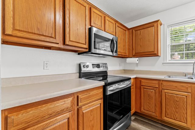 968 S Redwood Street, Nixa, MO 65714