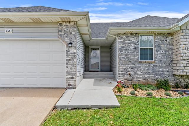 968 S Redwood Street, Nixa, MO 65714