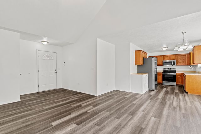 968 S Redwood Street, Nixa, MO 65714