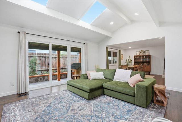 365 SE 5th Street, Bend, OR 97702